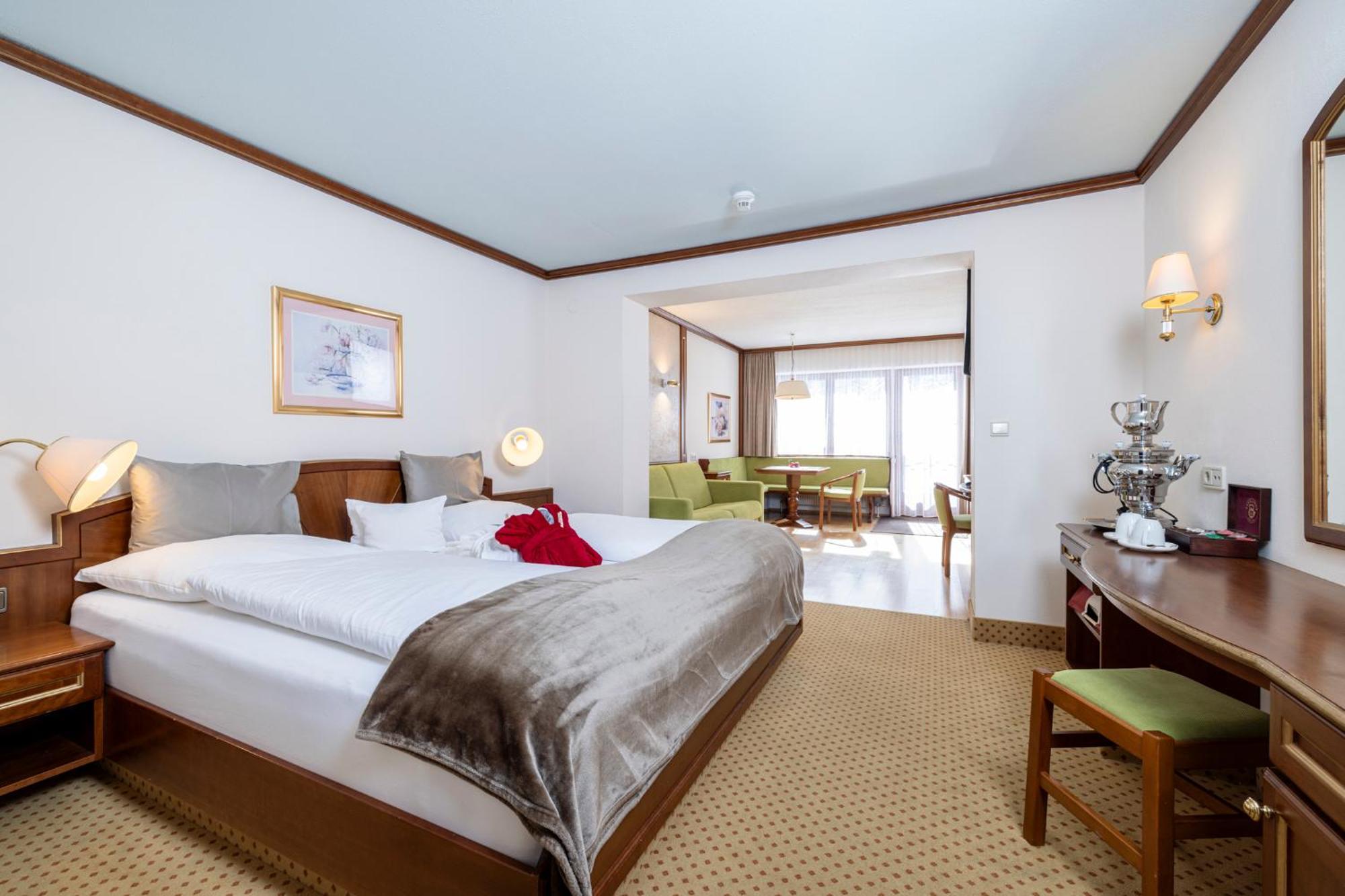 Der Rindererhof Hotel Tux Luaran gambar